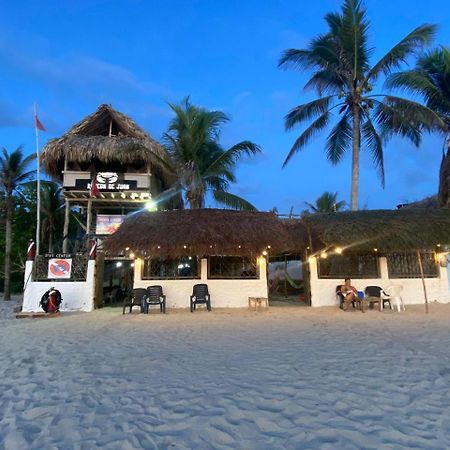 Hostal Punta Cangrejo Сан-Онофре Экстерьер фото